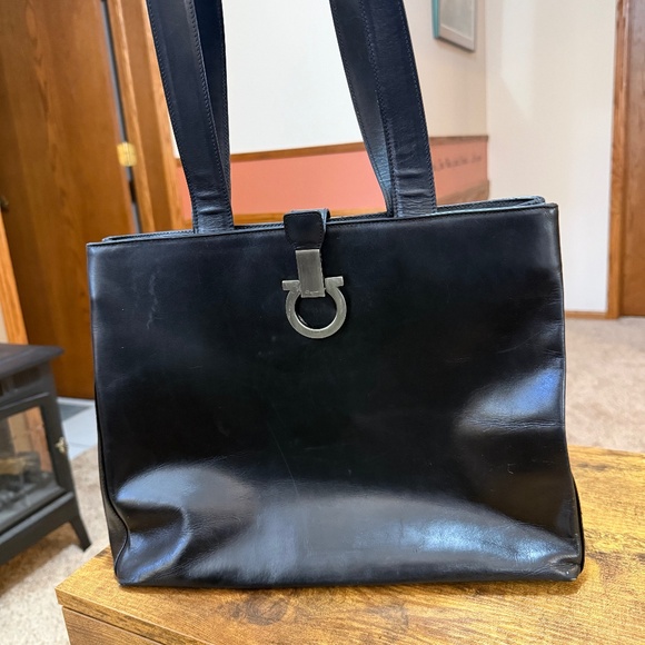 EUC Salvatore Feragamo Black Leather Tote w\COA - Picture 3 of 16